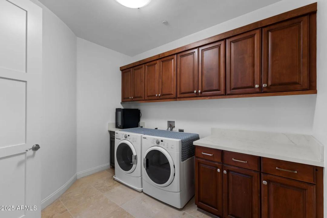 Real Estate Picture 23