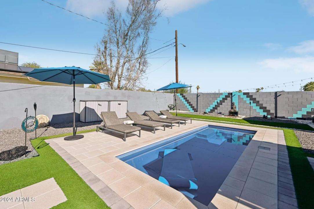 Real Estate Picture 1