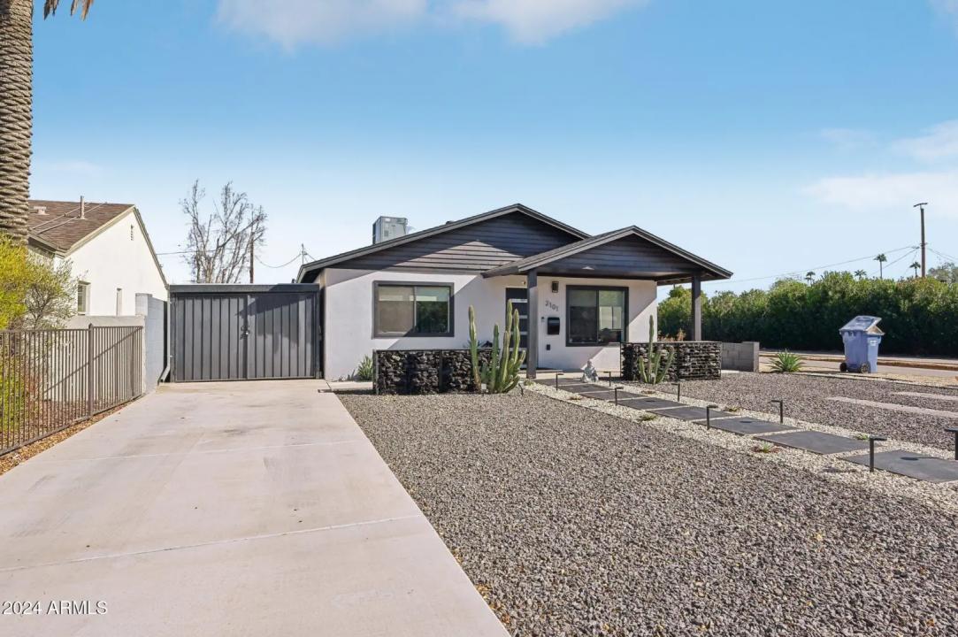 Real Estate Picture 5