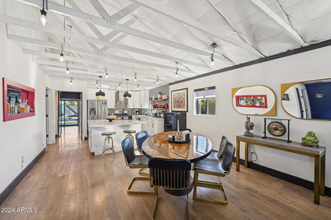 Real Estate Picture 9