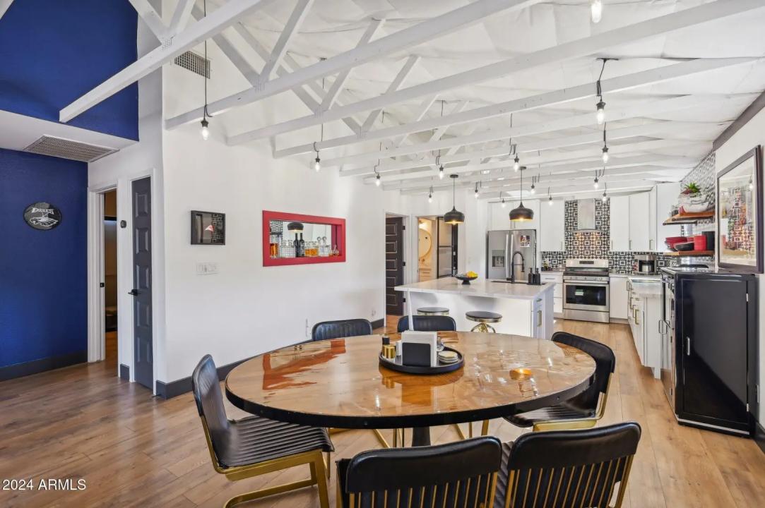 Real Estate Picture 10