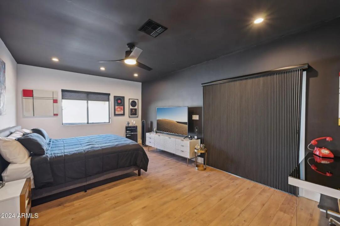 Real Estate Picture 28