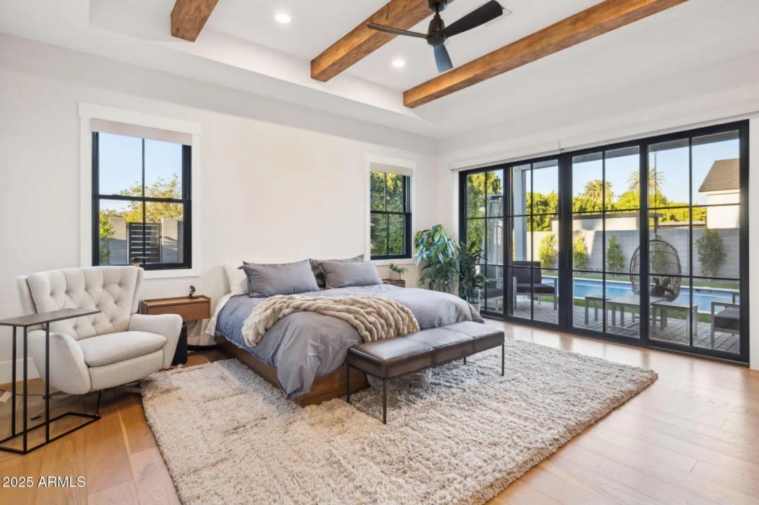 Real Estate Picture 17