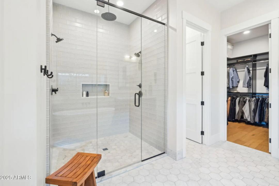 Real Estate Picture 19