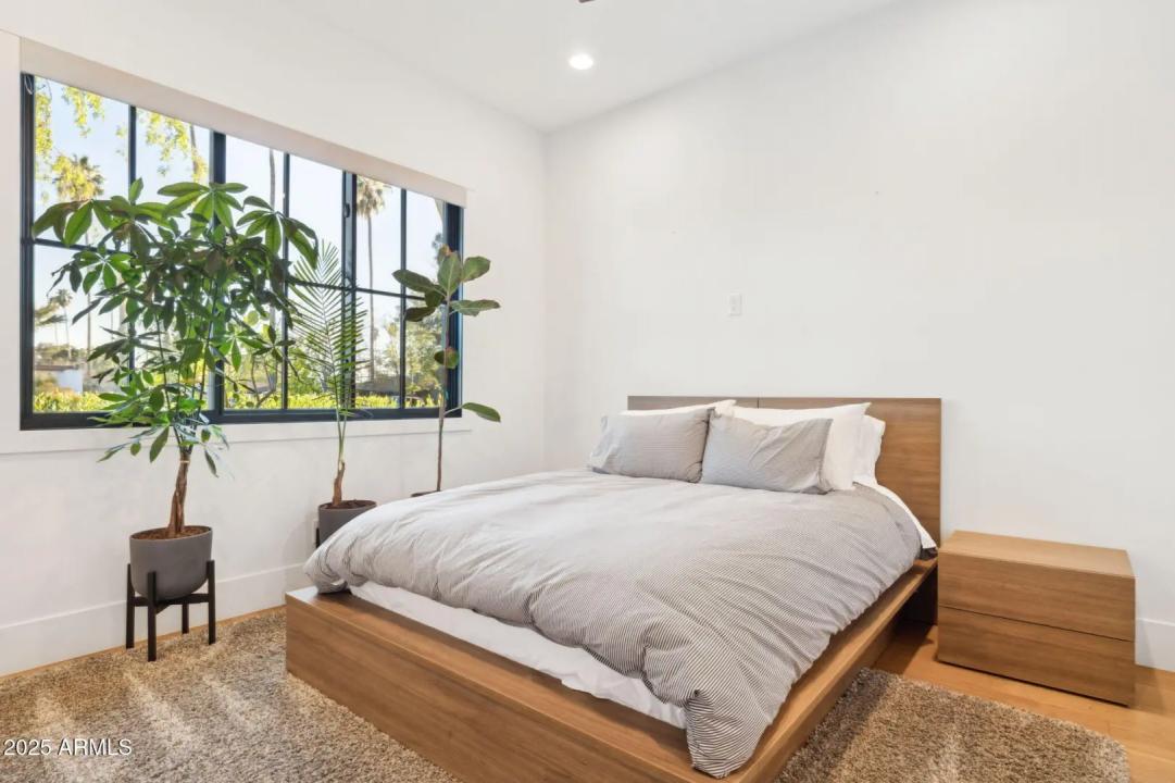 Real Estate Picture 27