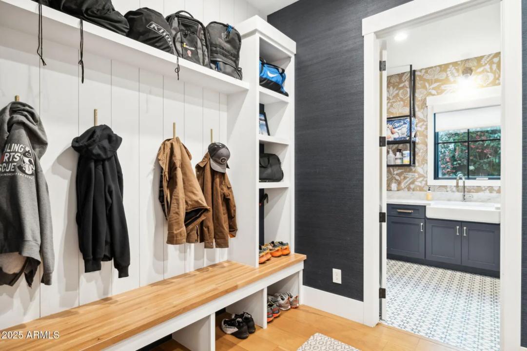 Real Estate Picture 23