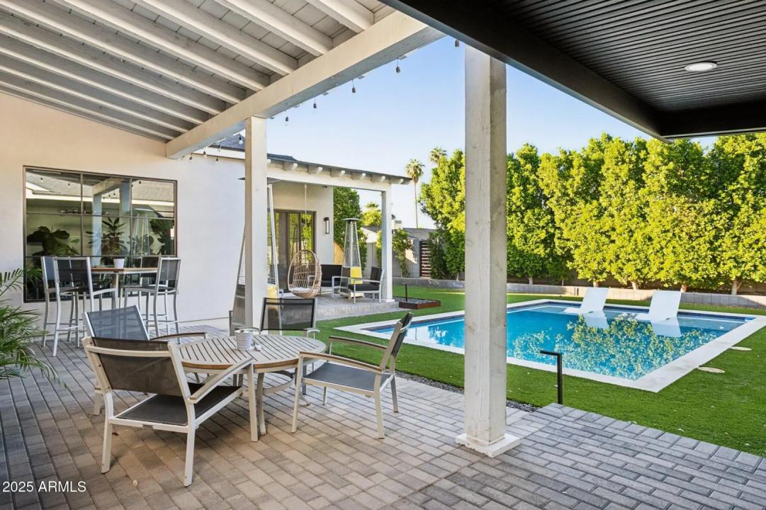 Real Estate Picture 32