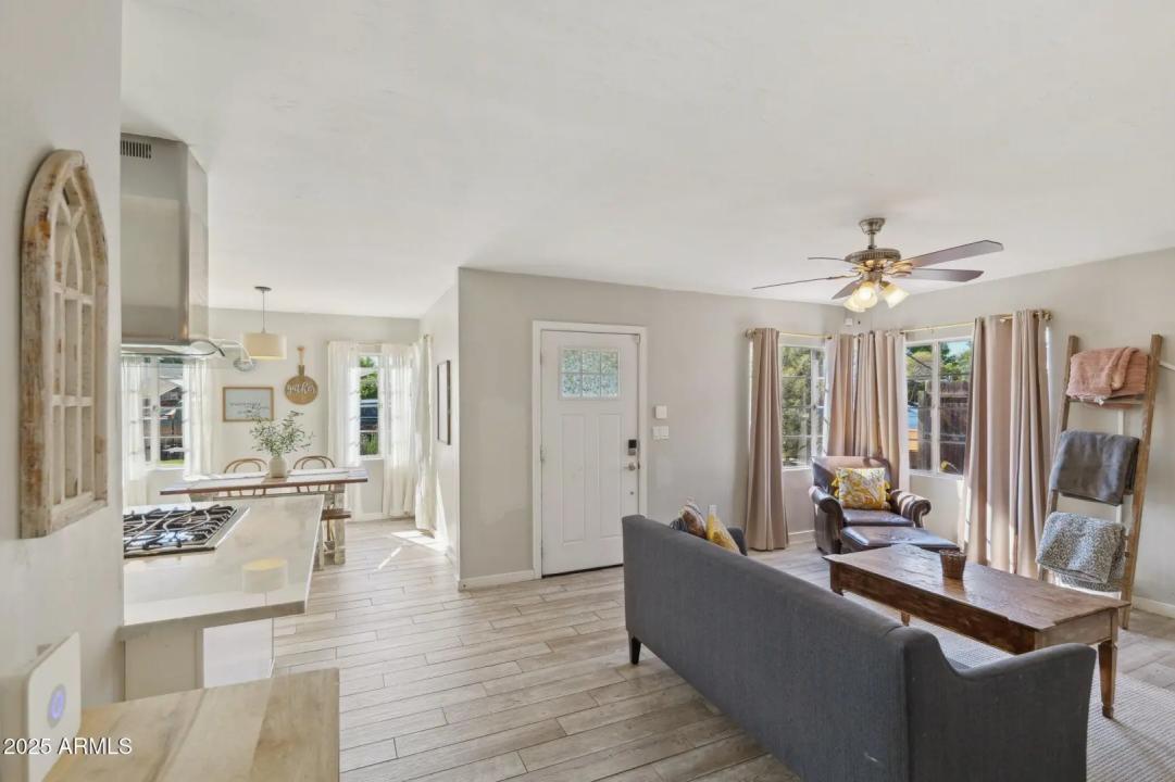 Real Estate Picture 6