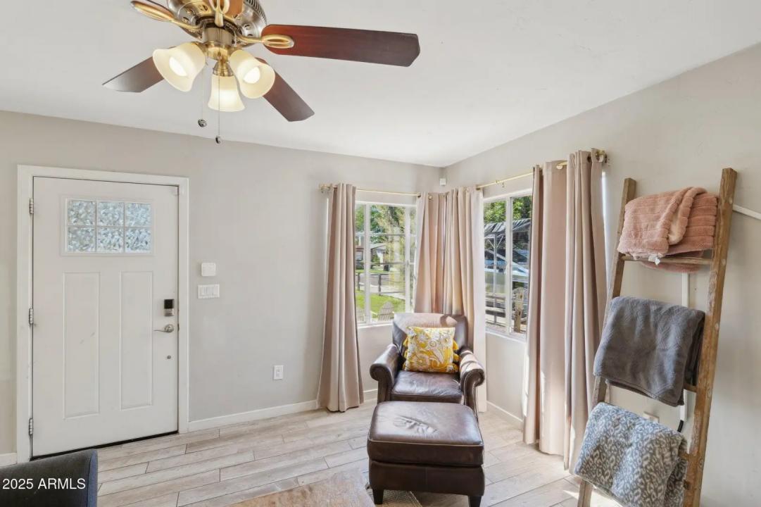 Real Estate Picture 10