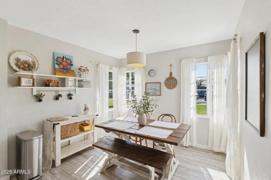 Real Estate Picture 16