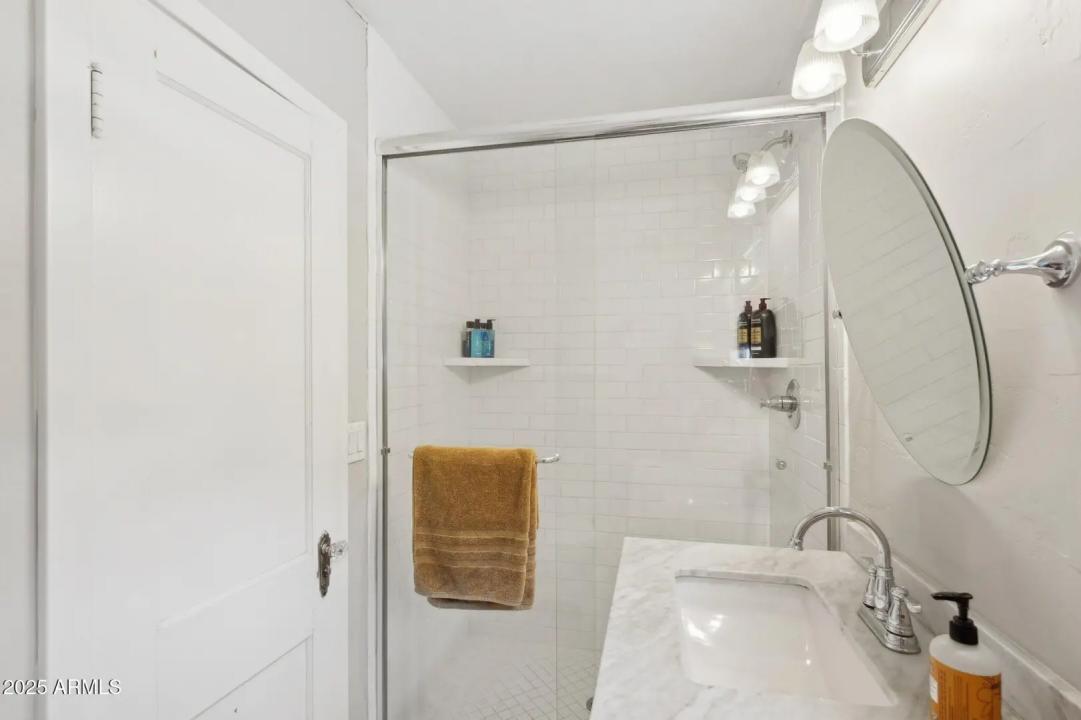 Real Estate Picture 22