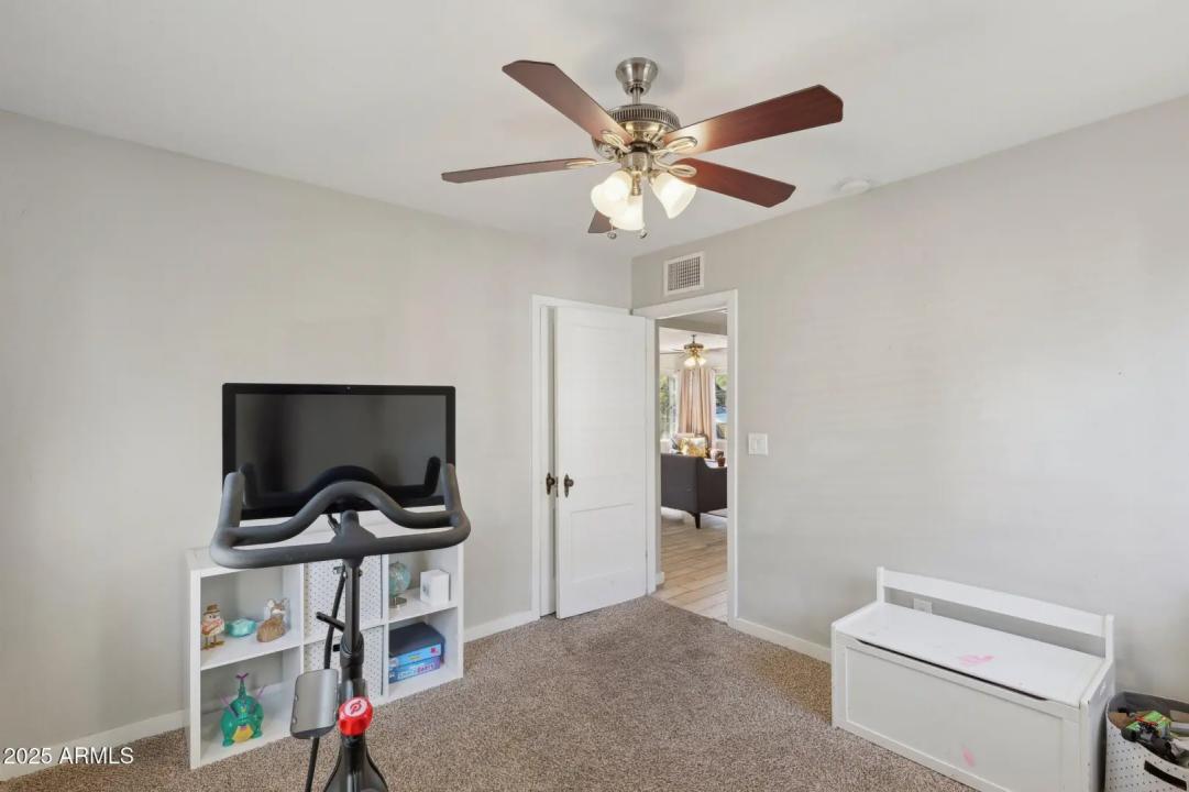 Real Estate Picture 25