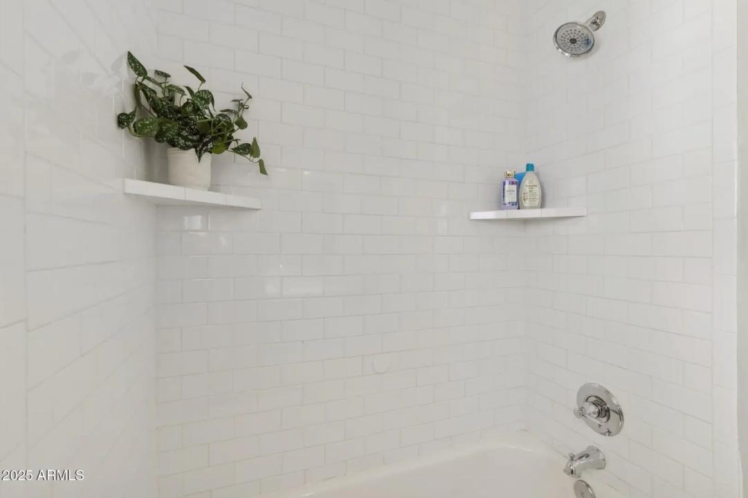 Real Estate Picture 27