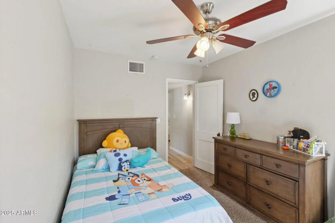 Real Estate Picture 29