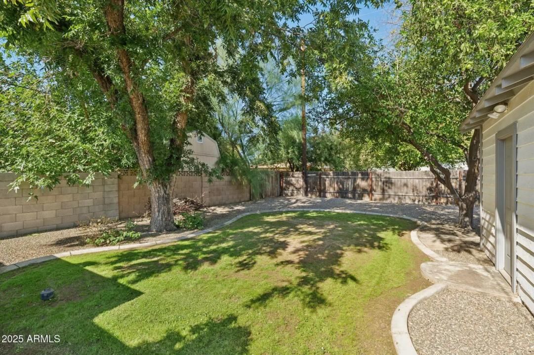 Real Estate Picture 38