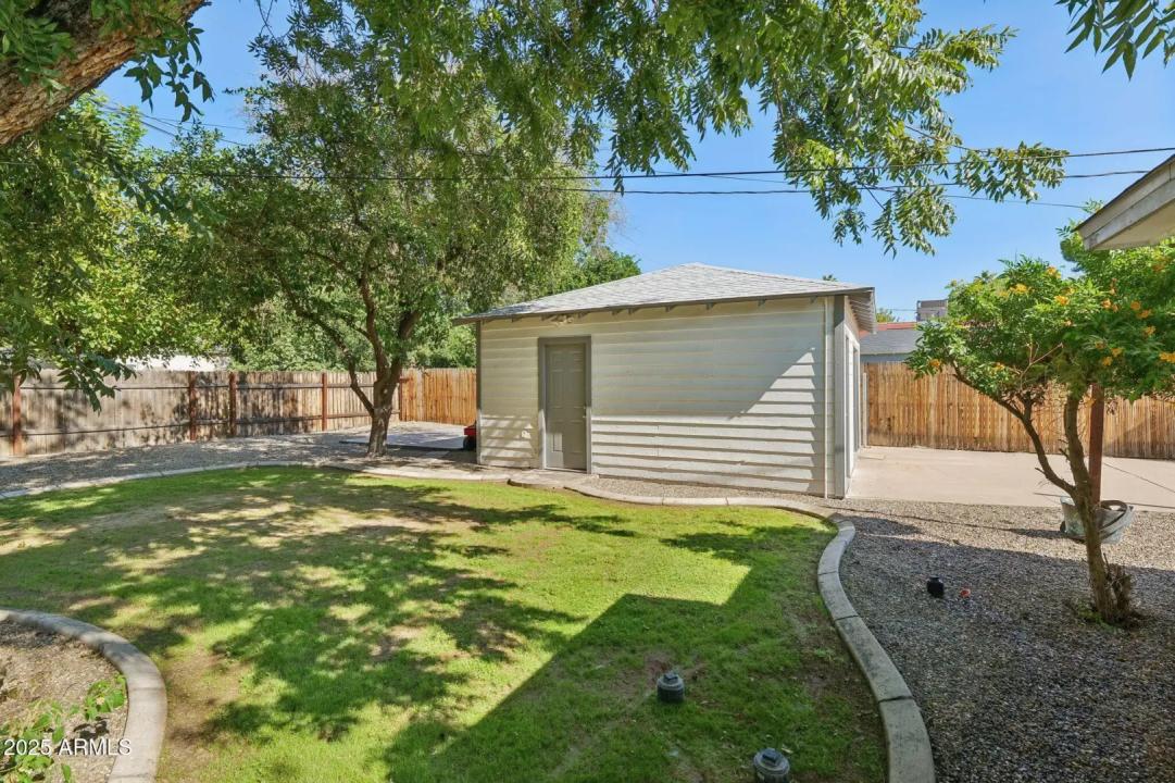 Real Estate Picture 39