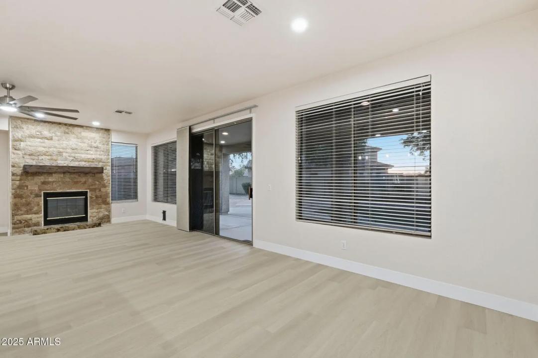 Real Estate Picture 10