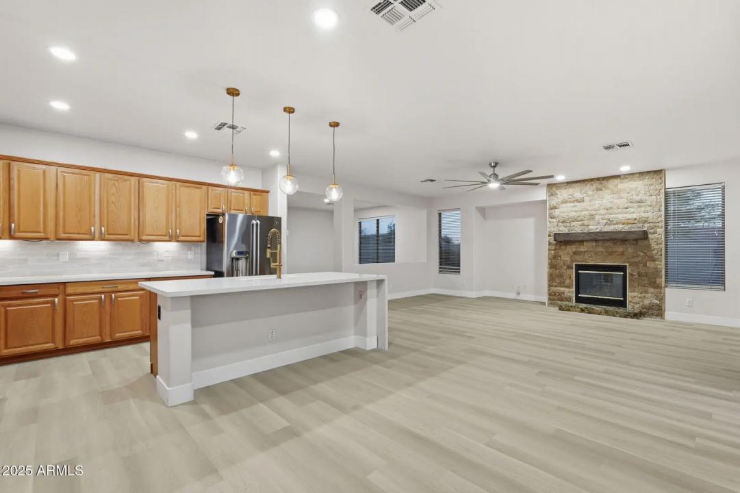 Real Estate Picture 13