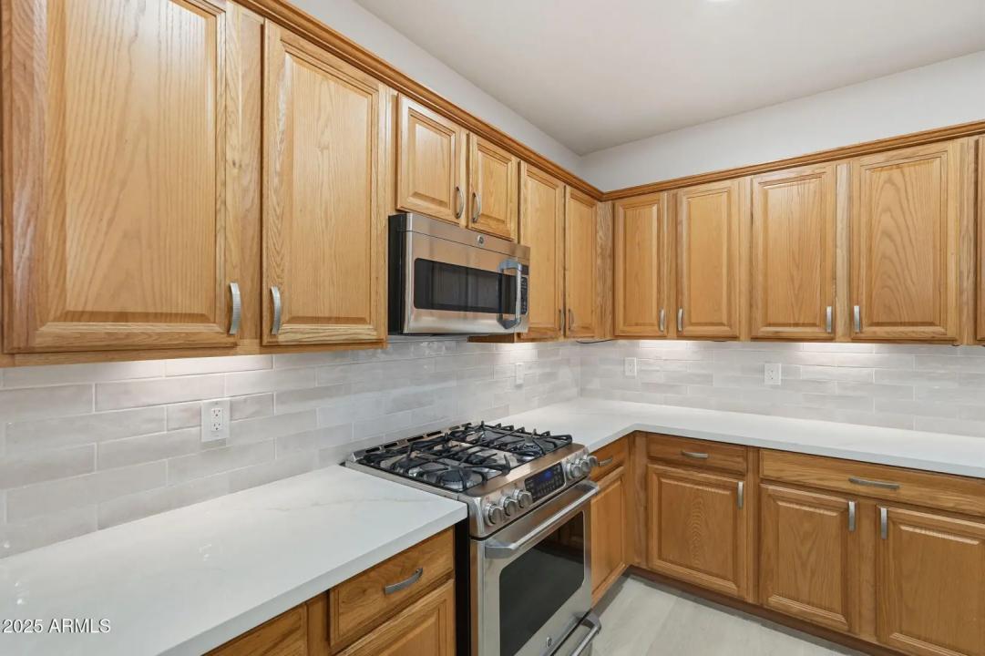 Real Estate Picture 20