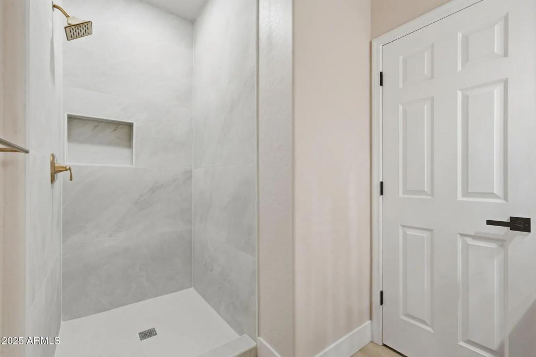 Real Estate Picture 37