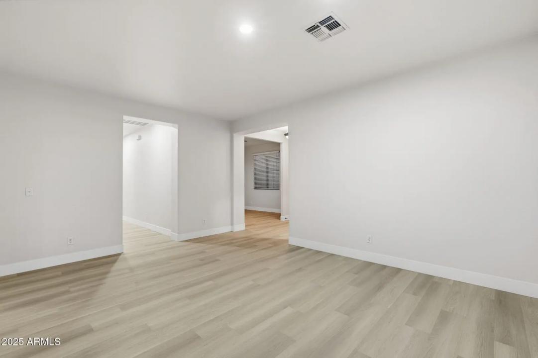 Real Estate Picture 39