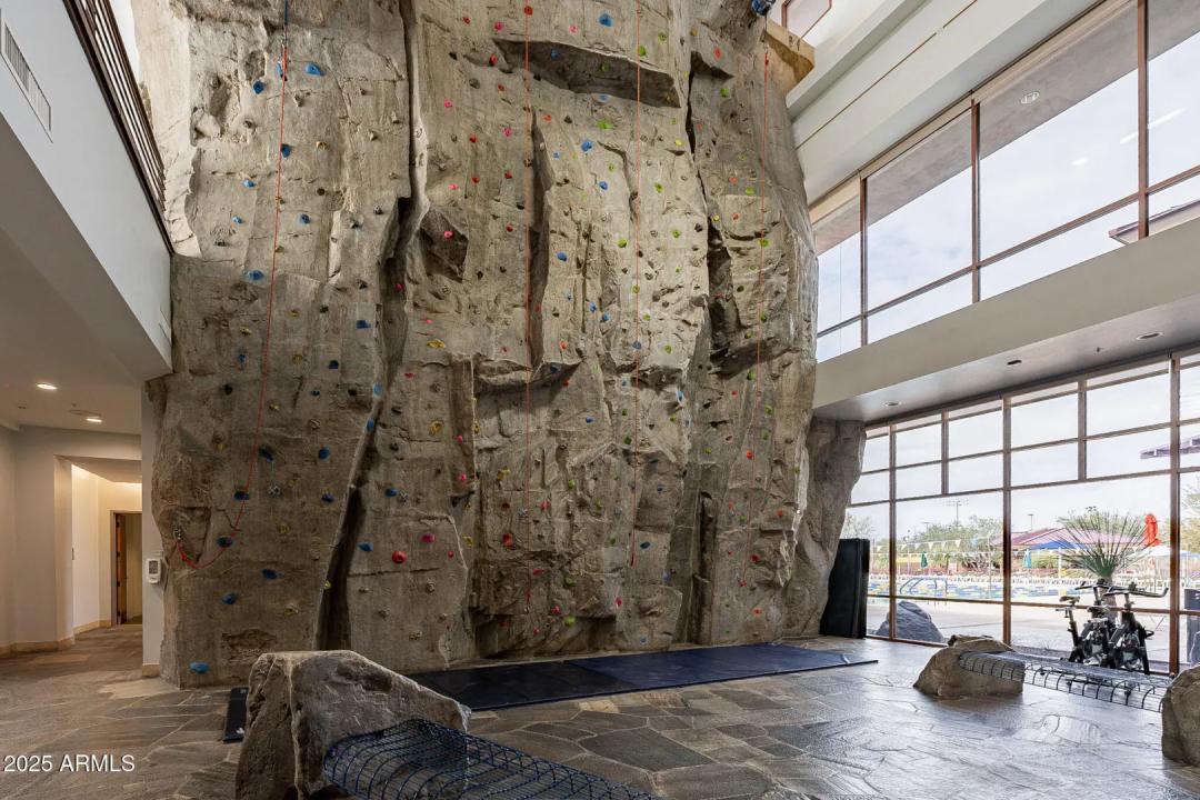 Real Estate Picture 80