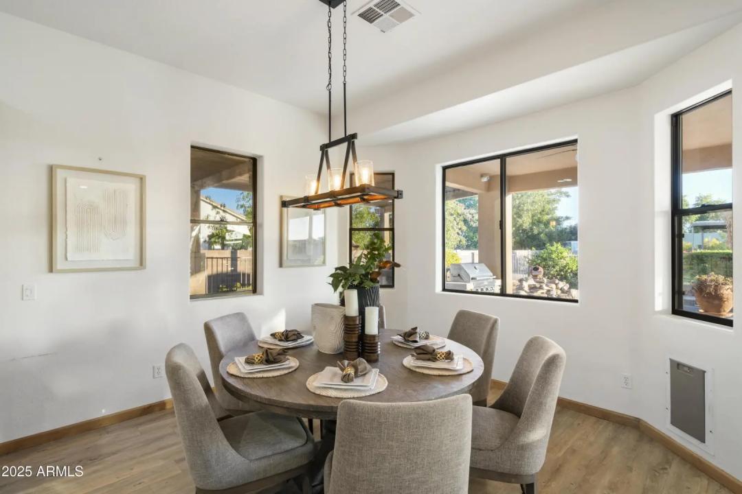 Real Estate Picture 9