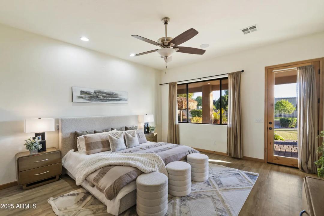 Real Estate Picture 11