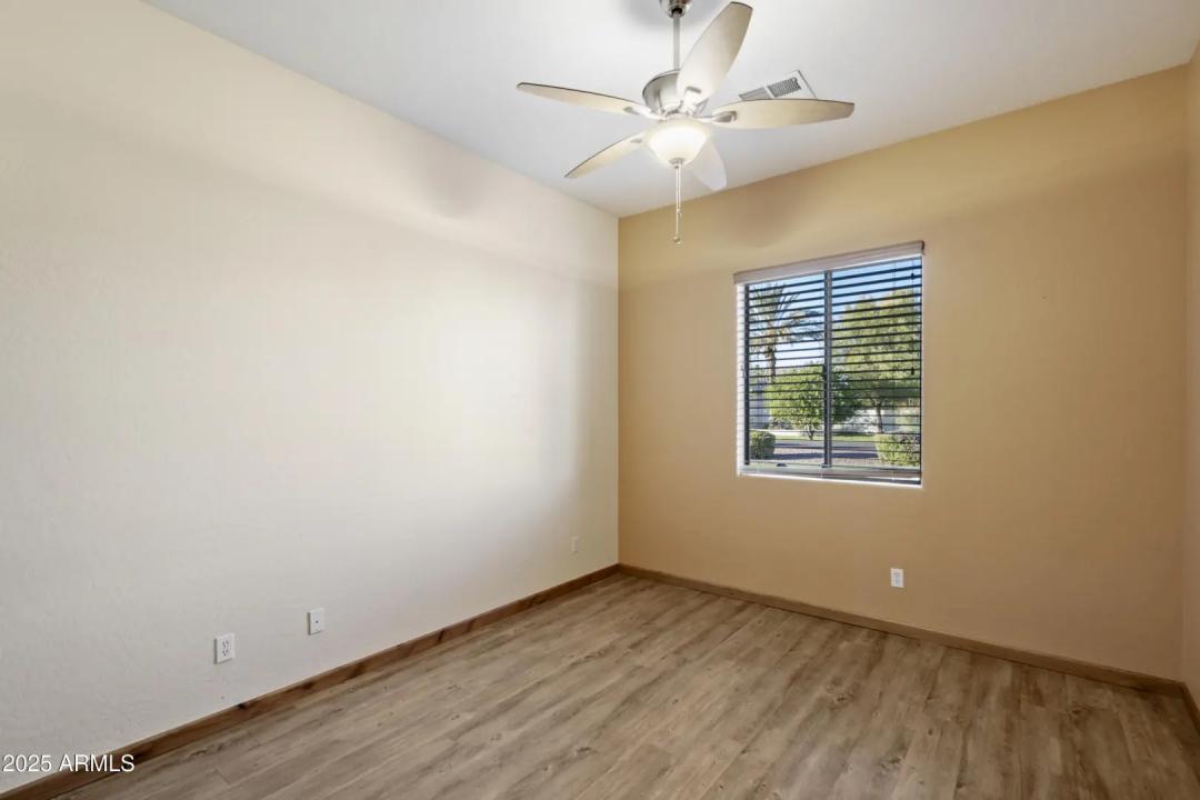 Real Estate Picture 17