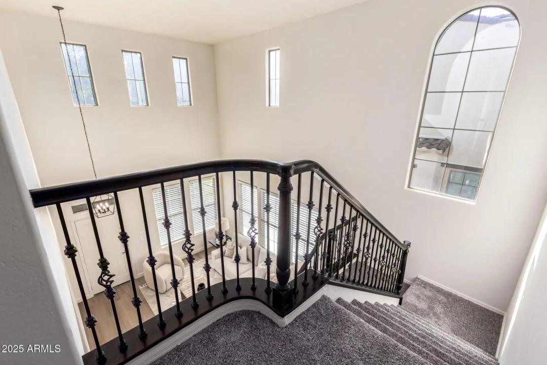 Real Estate Picture 23