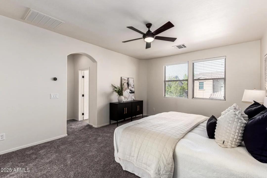 Real Estate Picture 25