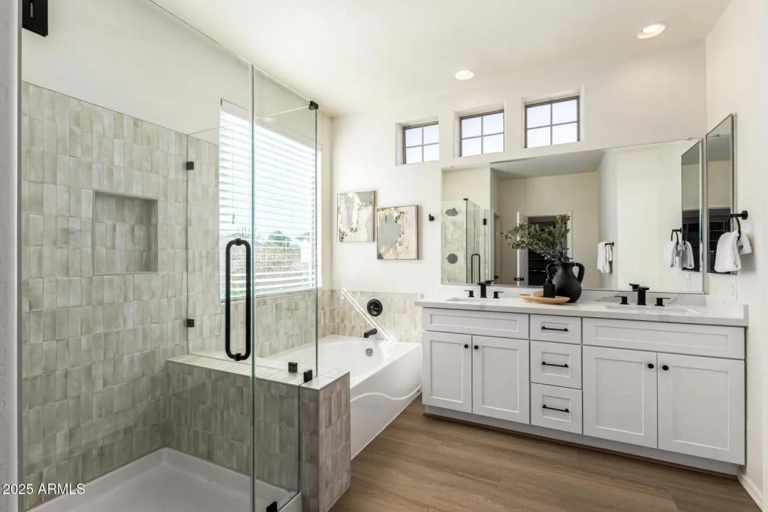 Real Estate Picture 27