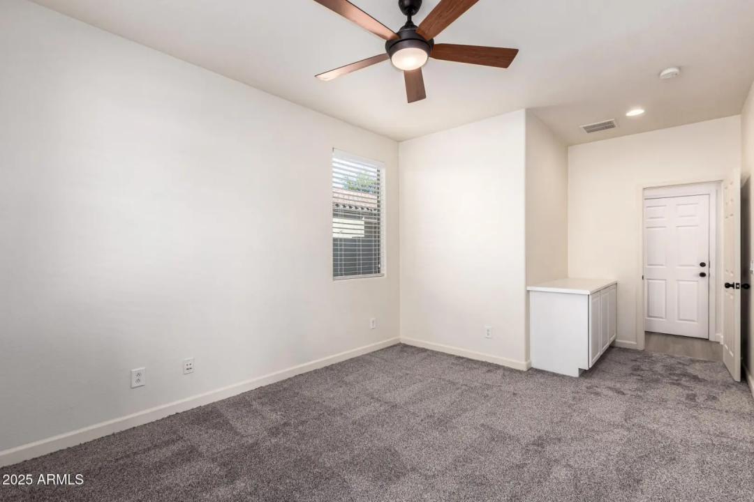 Real Estate Picture 32