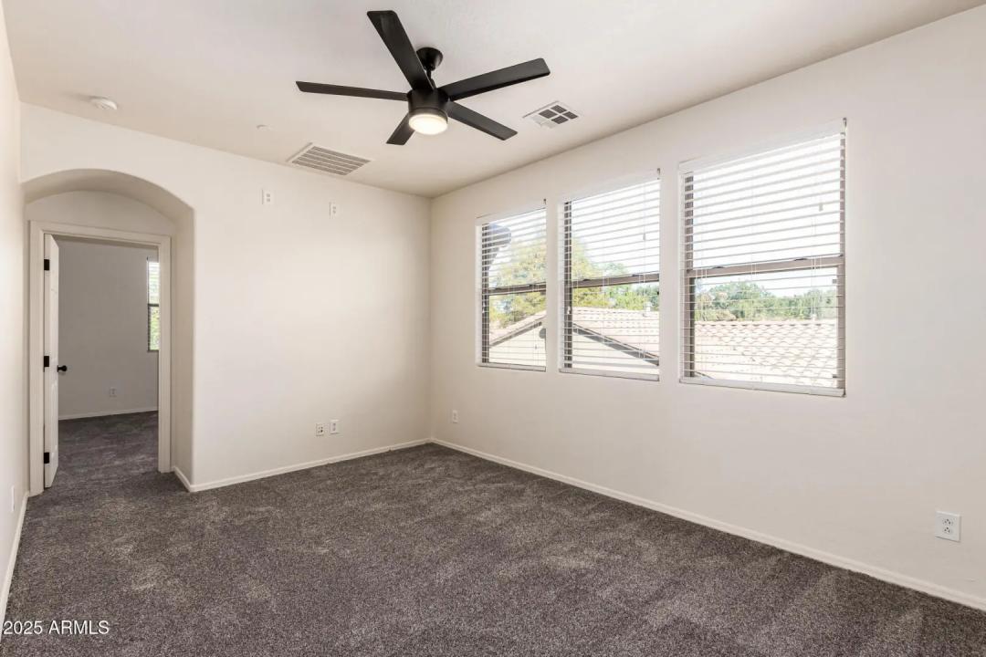 Real Estate Picture 36