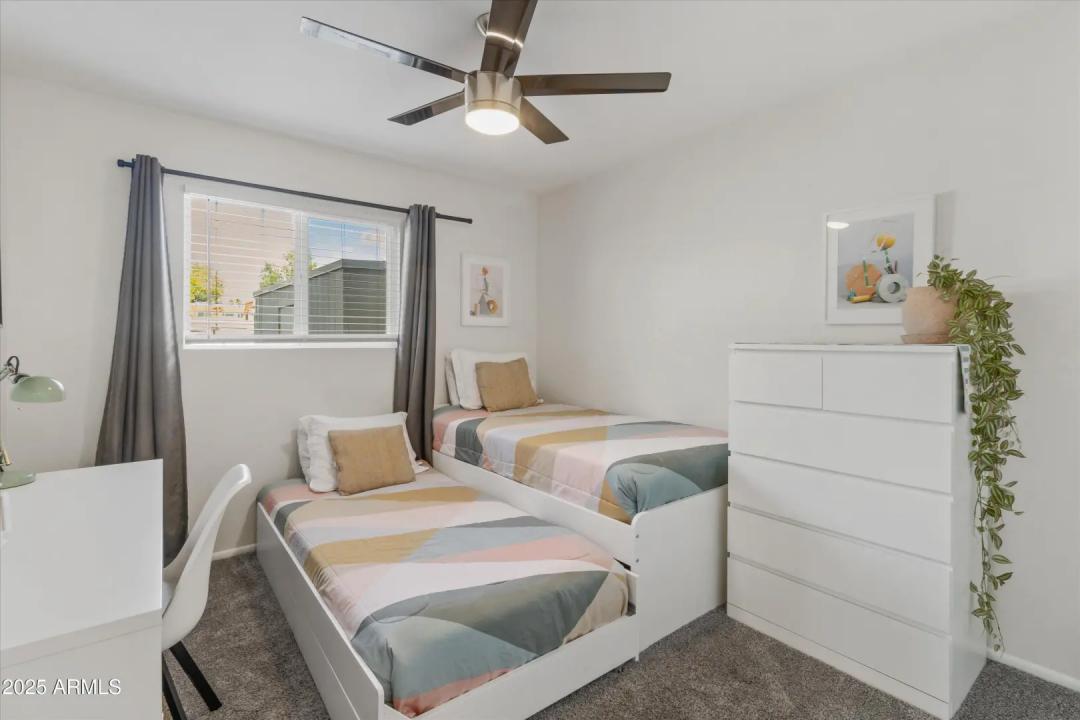 Real Estate Picture 10