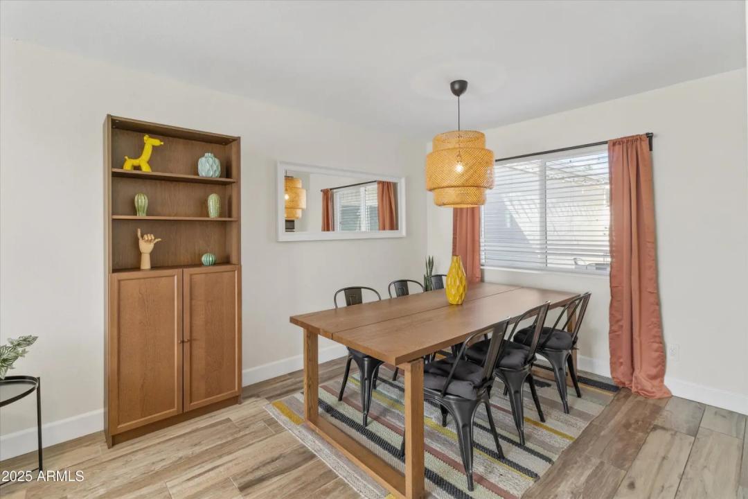 Real Estate Picture 3