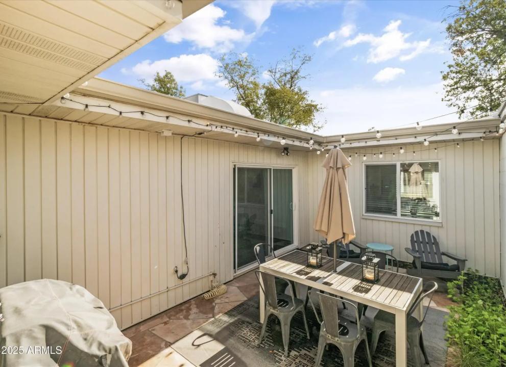 Real Estate Picture 14