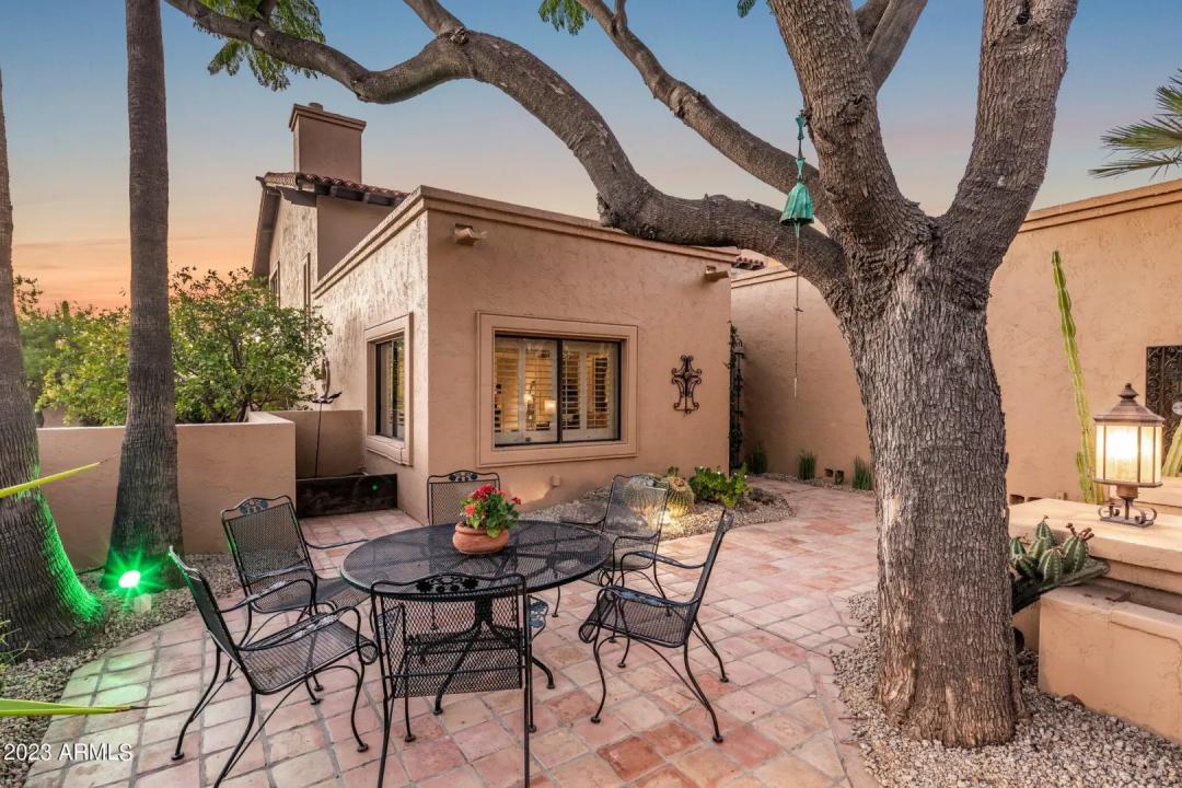 Real Estate Picture 3
