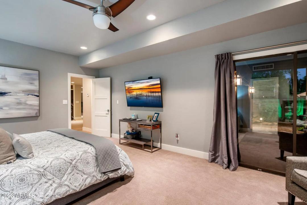 Real Estate Picture 17