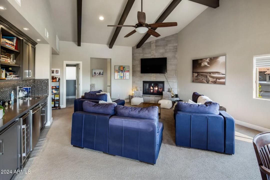 Real Estate Picture 22