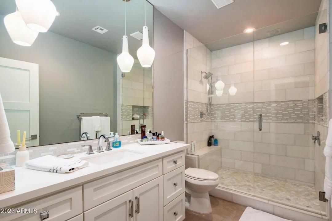 Real Estate Picture 26