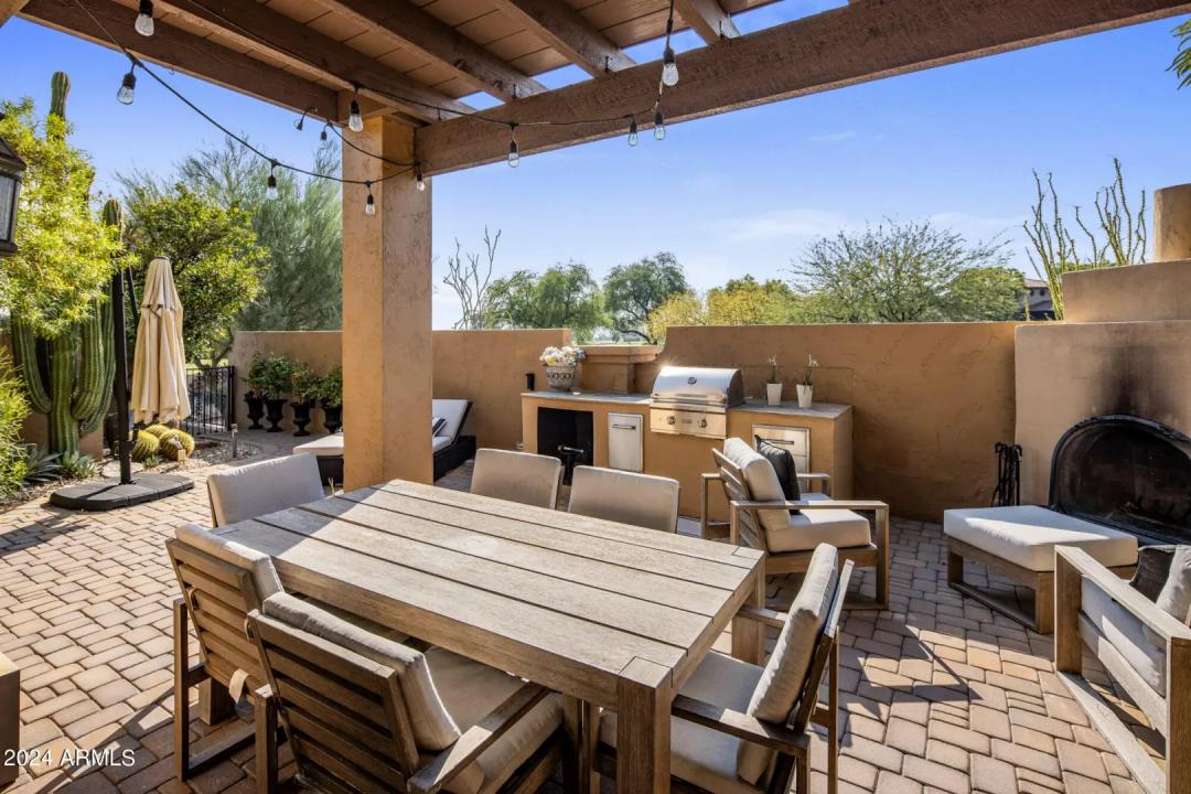Real Estate Picture 32