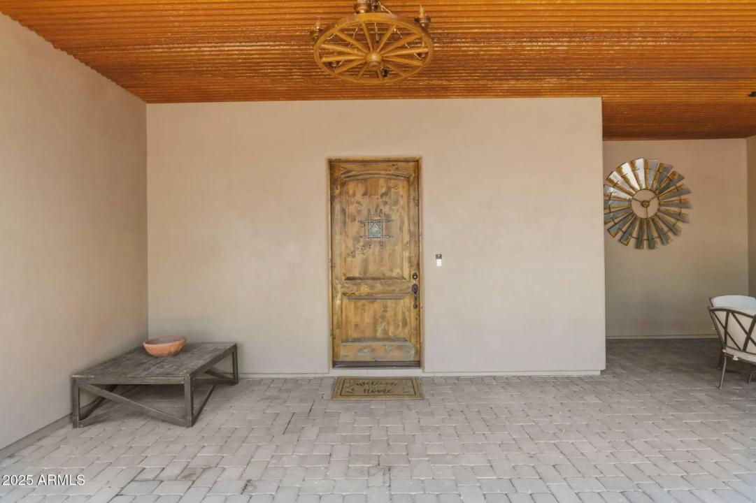 Real Estate Picture 8