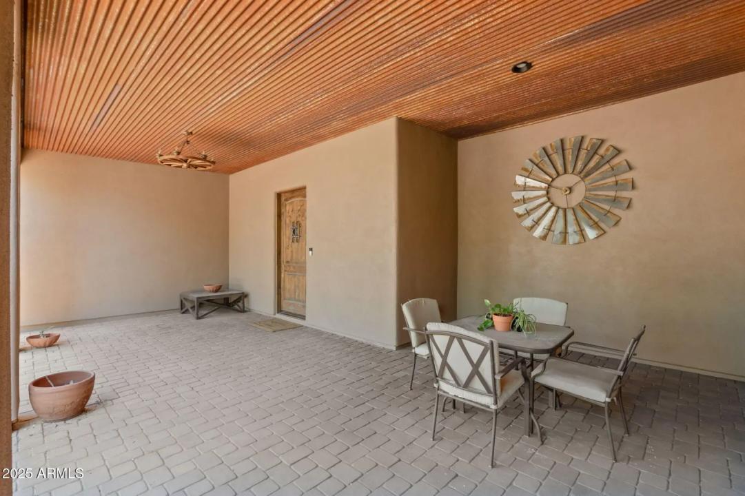 Real Estate Picture 9