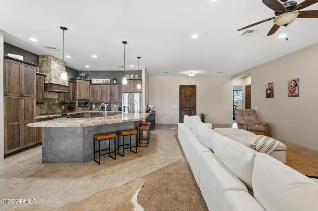 Real Estate Picture 21