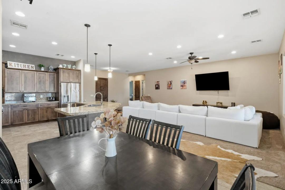 Real Estate Picture 22