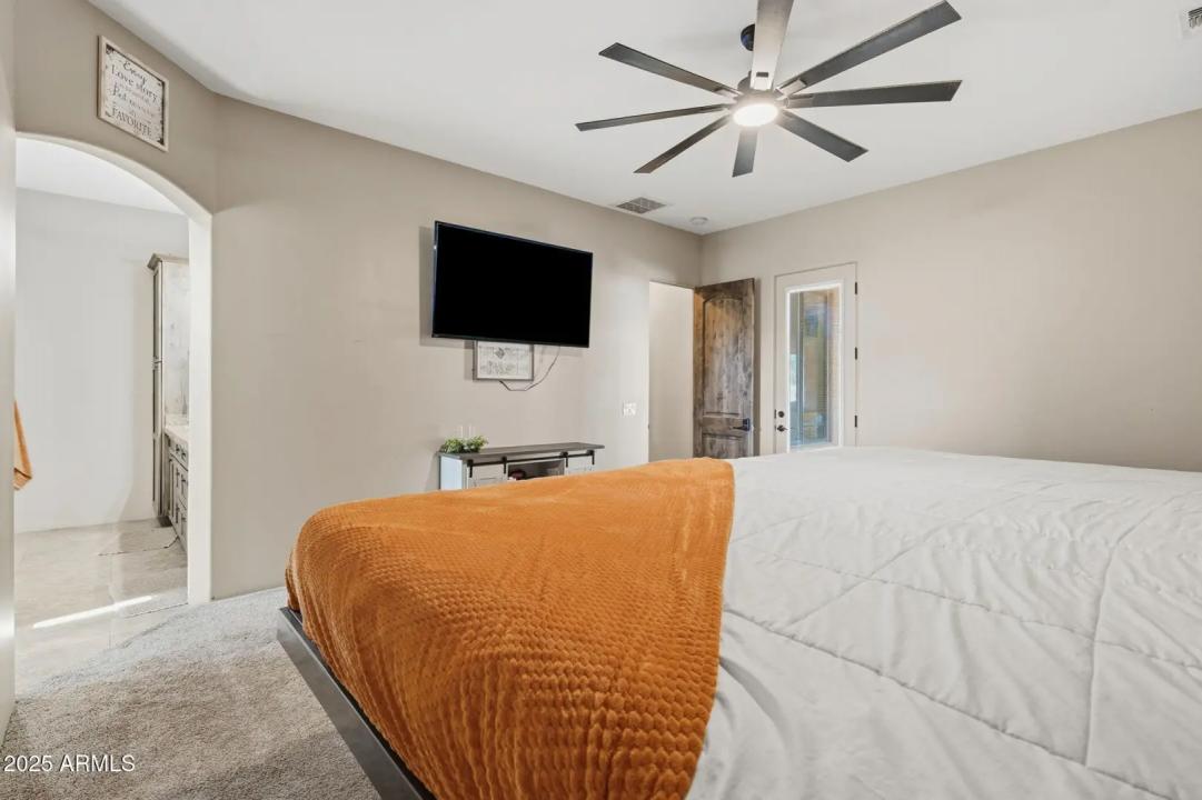 Real Estate Picture 25