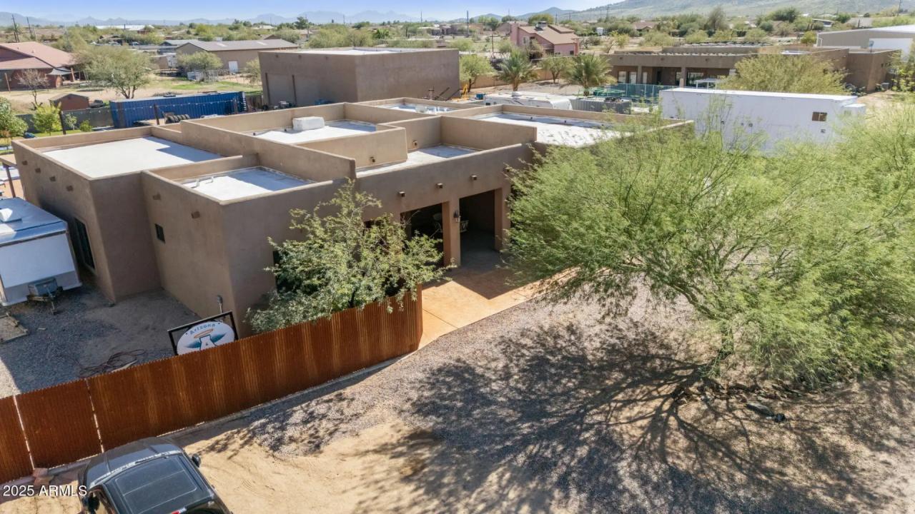 Real Estate Picture 6