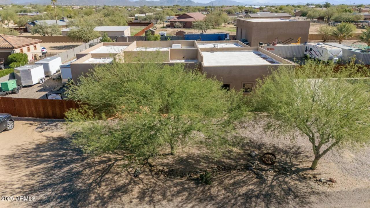 Real Estate Picture 7