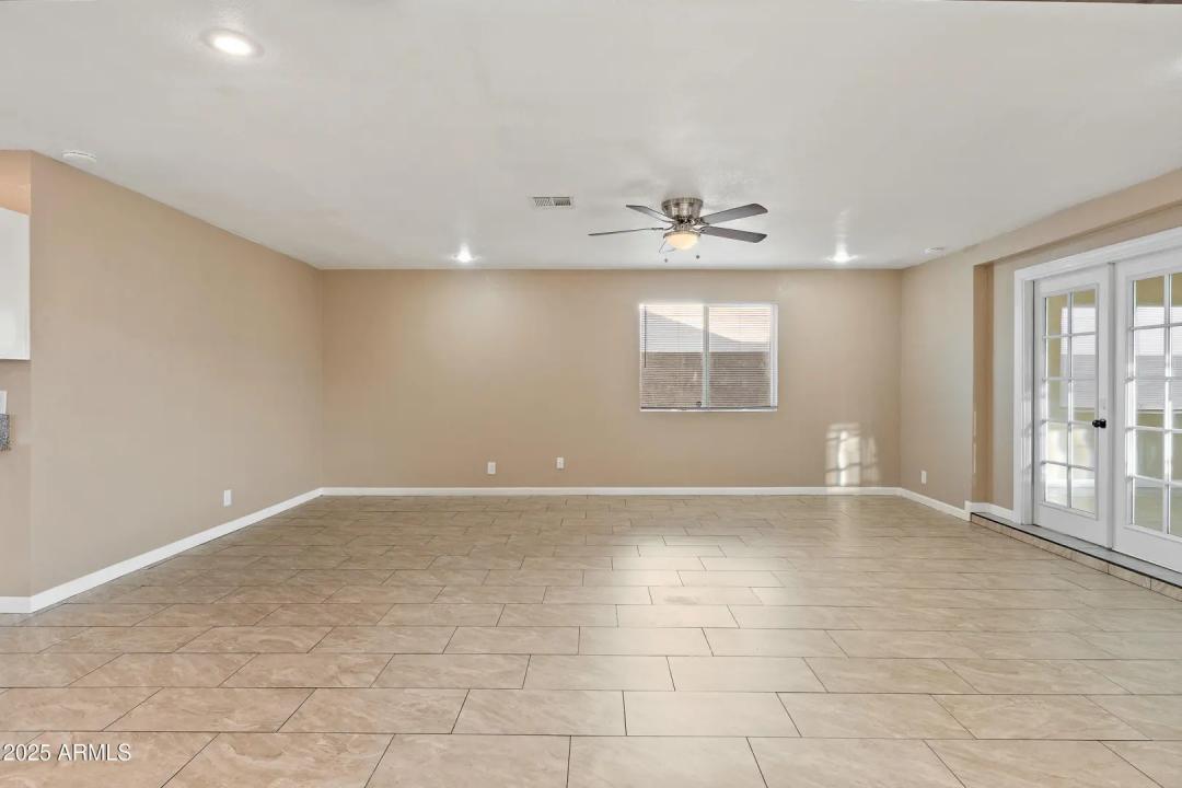 Real Estate Picture 9
